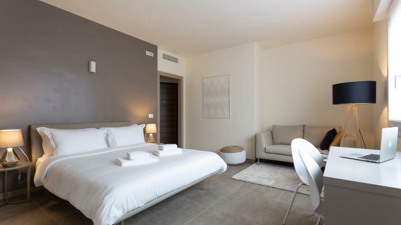 Erik Langer Pedrocchi Suites Padua Exterior foto
