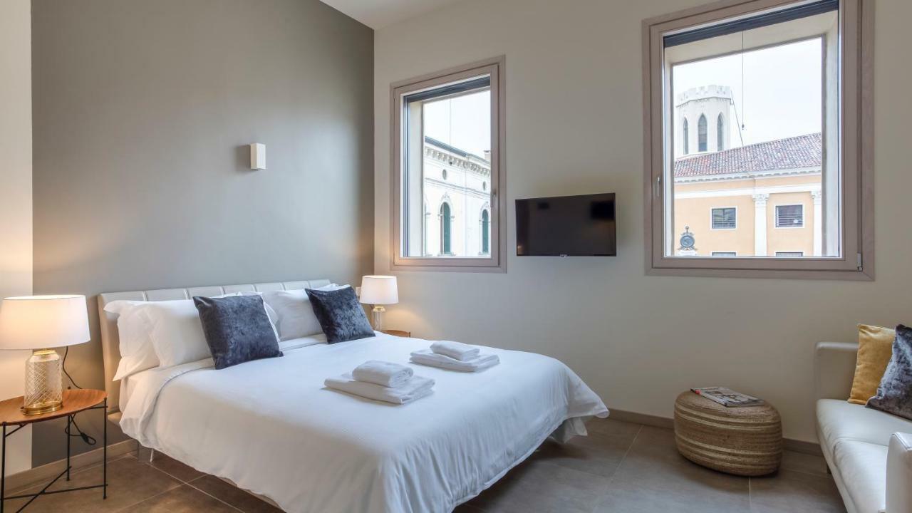 Erik Langer Pedrocchi Suites Padua Exterior foto