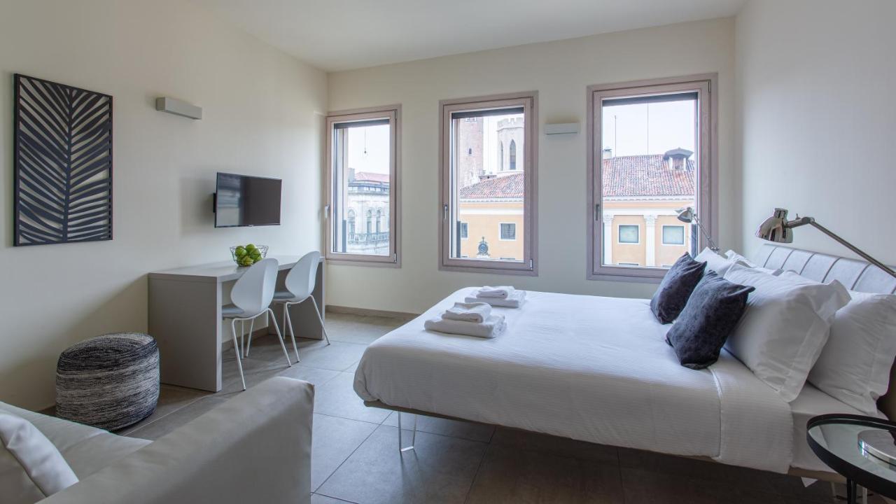 Erik Langer Pedrocchi Suites Padua Exterior foto
